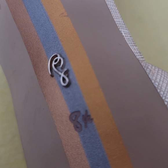 Sam Edelman Gold Heels - Picture 4 of 8